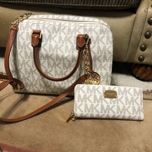 Michael Kors Handbag with wallet